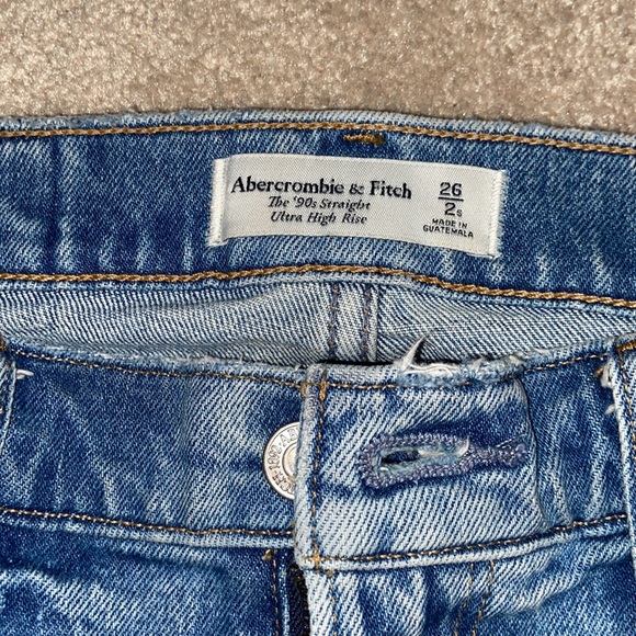 A&F 90’s Straight High Rise - Picture 5 of 6